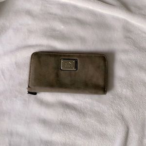 Roots 73 Nubuck wallet. Dark grey.